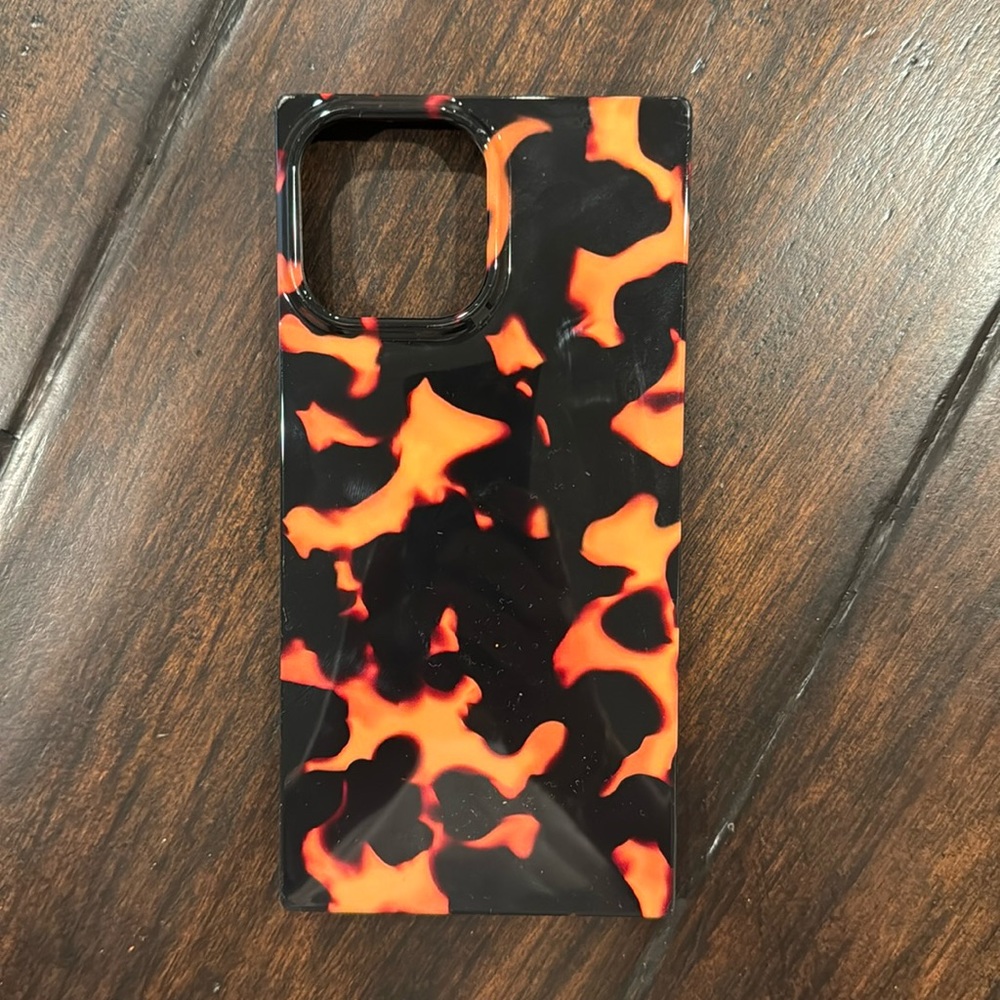 Flaunt iPhone 13 Pro Max tortoise square case